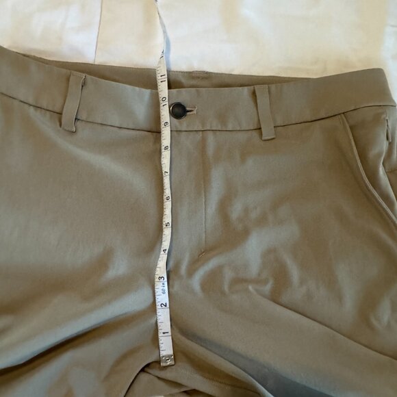Lululemon Commission Pant Relaxed - Picture 8 of 10